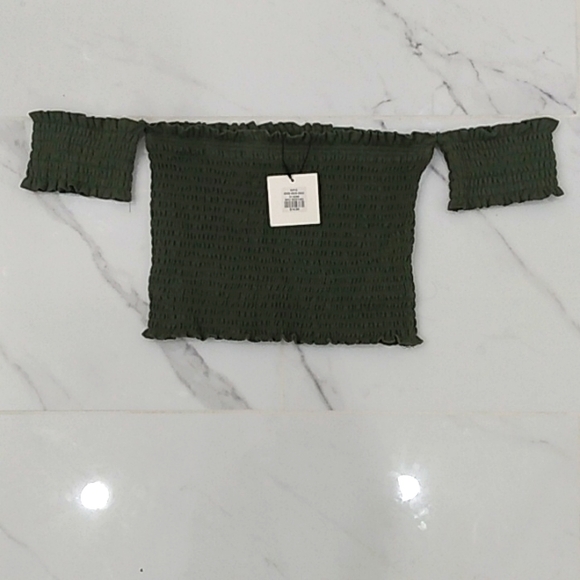Dark Green crop top - Picture 1 of 3
